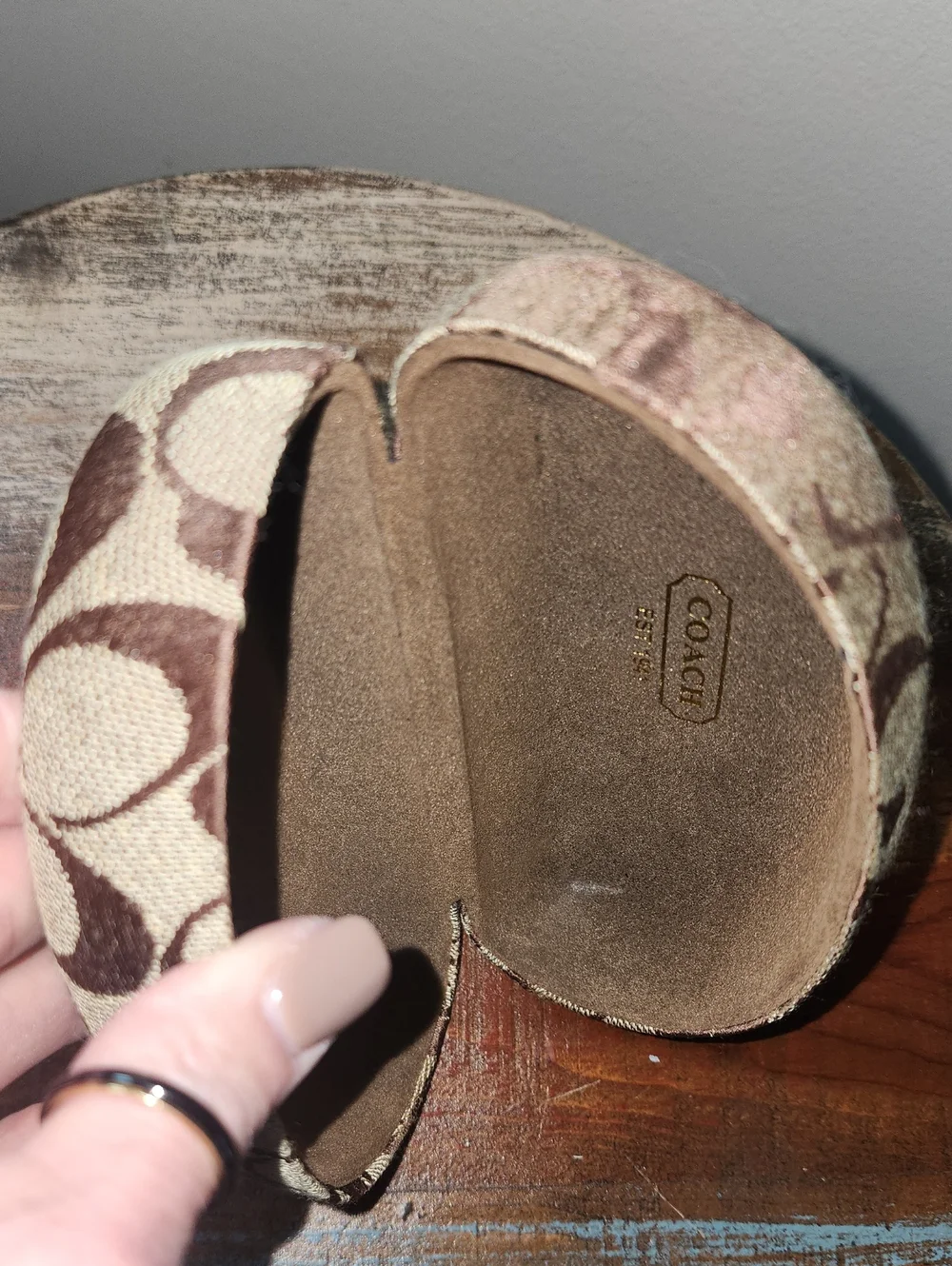 Coach Sunglass Signature Brown Case